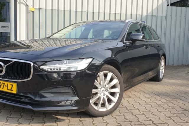 Volvo V90 (2018) thumbnail 2