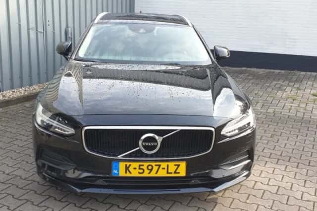 Volvo V90 (2018) thumbnail 2
