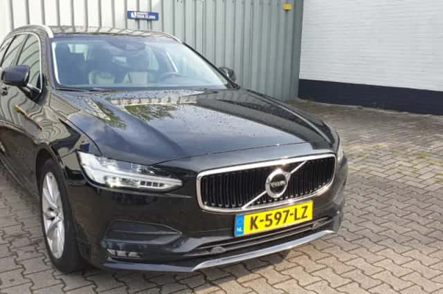 Volvo V90 (2018) thumbnail 3