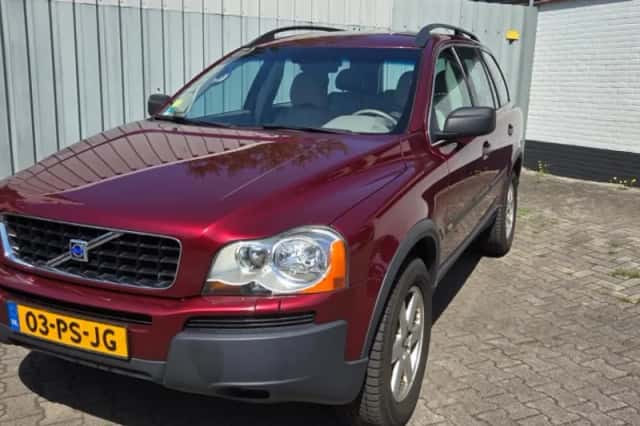 Volvo XC90 (2004) thumbnail 1