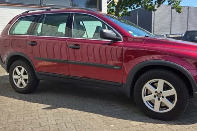 Volvo XC90 (2004) thumbnail 2