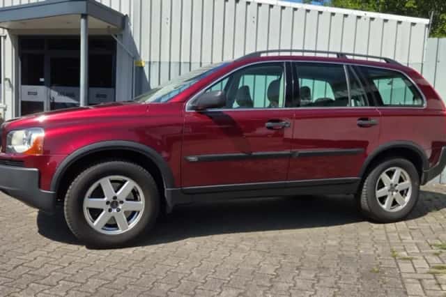 Volvo XC90 (2004) thumbnail 3