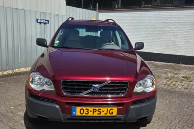 Volvo XC90 (2004) thumbnail 4
