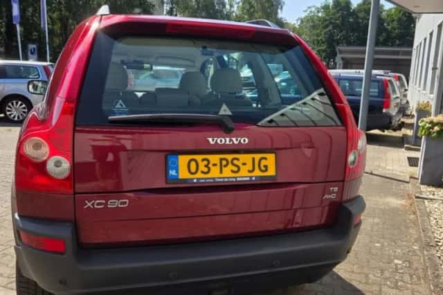 Volvo XC90 (2004) thumbnail 5
