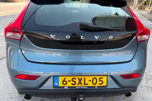 Volvo V40 (2013) thumbnail 2