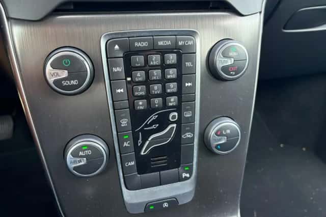 Volvo V40 (2013) thumbnail 6