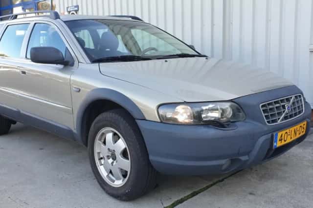 Volvo XC70 (2003) thumbnail 2