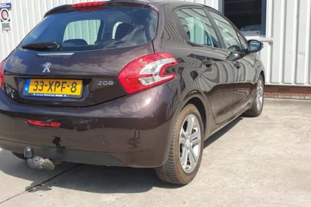 Peugeot 208 (2012) thumbnail 4