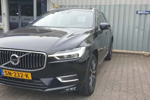 Volvo XC60 (2018) thumbnail 4