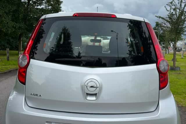 Opel Agila (2008) thumbnail 4