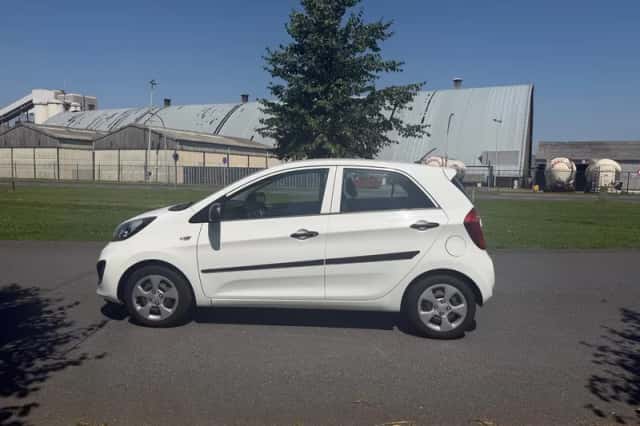 Kia Picanto (2011) thumbnail 3