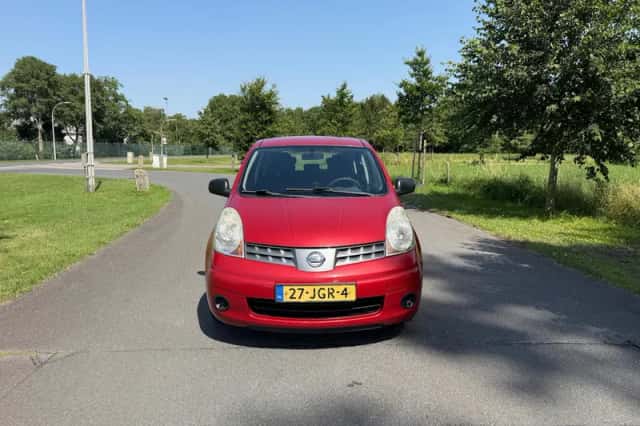 Nissan Note (2009) thumbnail 3