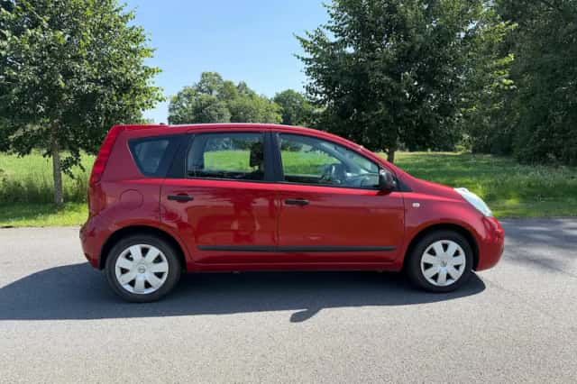Nissan Note (2009) thumbnail 6