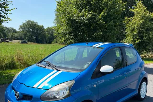 Toyota Aygo (2009) thumbnail 1