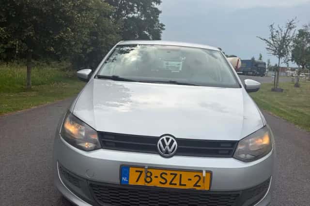 Volkswagen Polo (2012) thumbnail 2