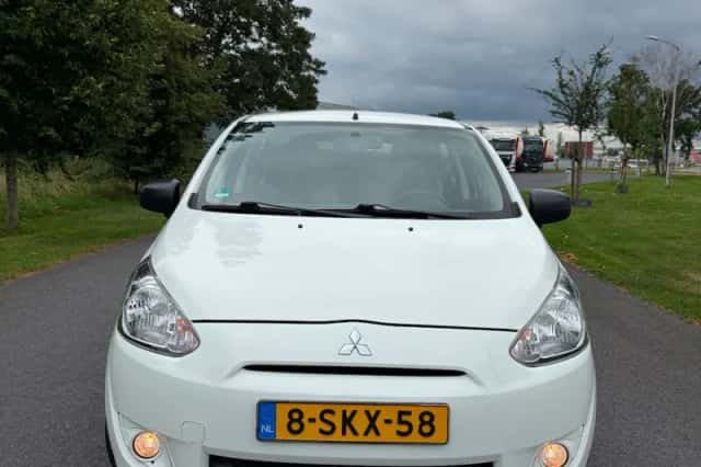 Mitsubishi Space Star (2013) thumbnail 1