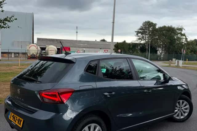SEAT Ibiza (2019) thumbnail 5