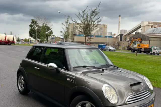 MINI Cooper S (2006) thumbnail 3