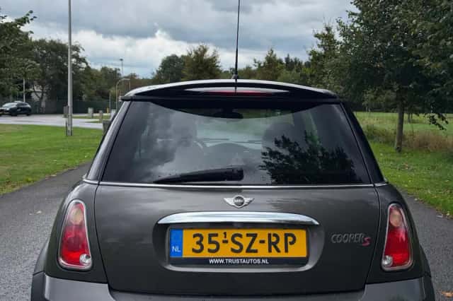 MINI Cooper S (2006) thumbnail 6