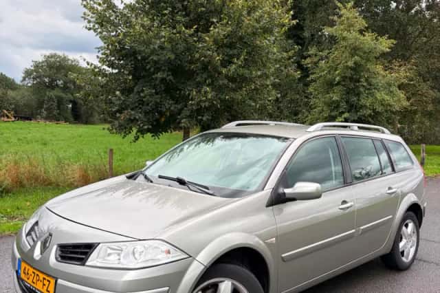 Renault Mégane (2008) thumbnail 1