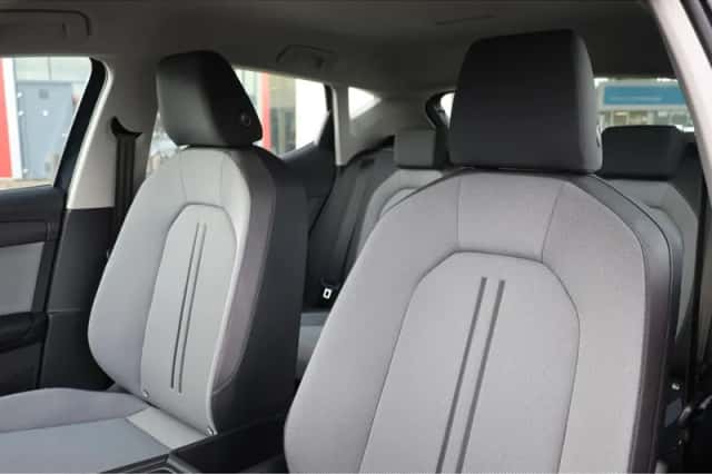 SEAT Leon (2025) thumbnail 6