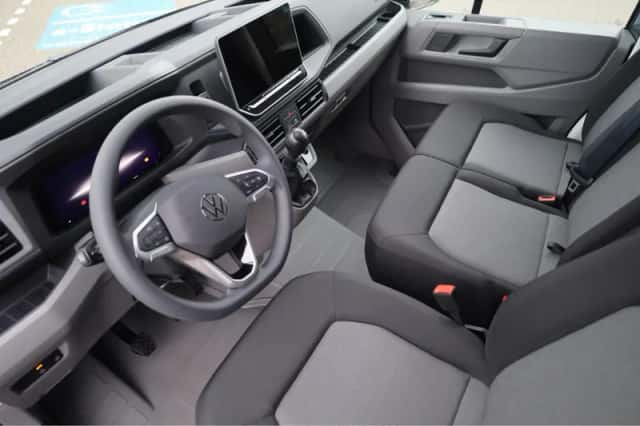 Volkswagen Crafter (2024) thumbnail 6