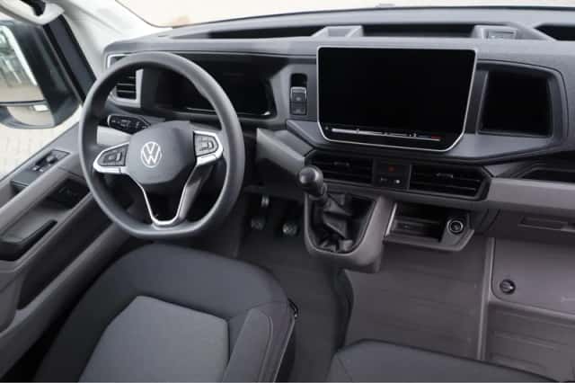 Volkswagen Crafter (2024) thumbnail 2