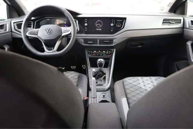 Volkswagen Polo (2025) thumbnail 2