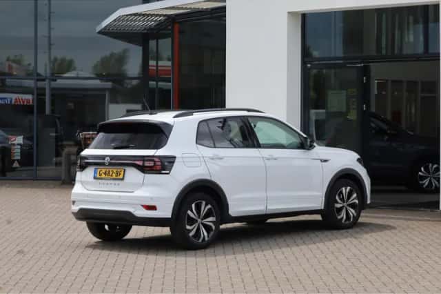 Volkswagen T-Cross (2019) thumbnail 2