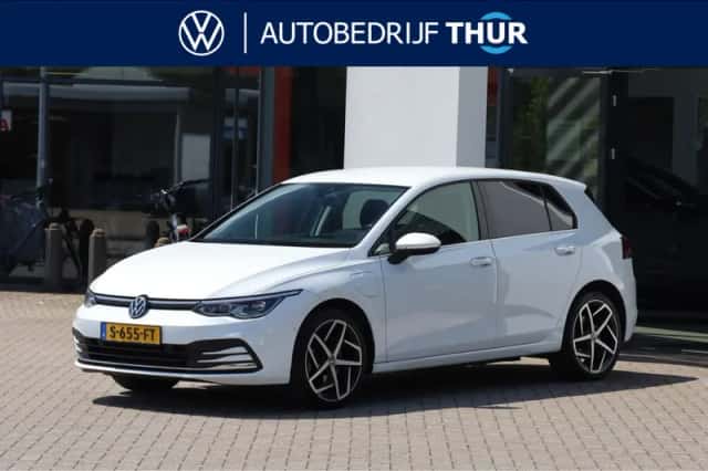 Volkswagen Golf (2023) thumbnail 1