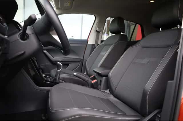 Volkswagen T-Cross (2023) thumbnail 2