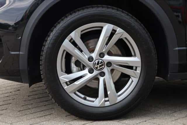 Volkswagen T-Roc (2024) thumbnail 6