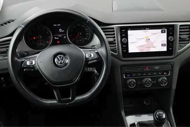 Volkswagen Golf Sportsvan (2019) thumbnail 4