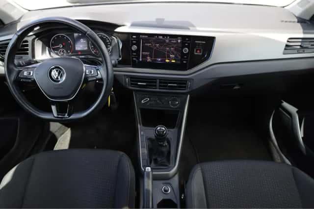 Volkswagen Polo (2021) thumbnail 2
