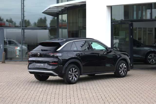 Volkswagen T-Roc (2026) thumbnail 3