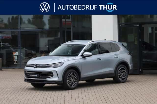 Volkswagen Tiguan (2025) thumbnail 1