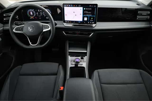 Volkswagen Tiguan (2025) thumbnail 3