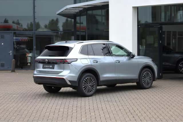 Volkswagen Tiguan (2025) thumbnail 4