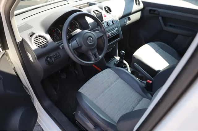 Volkswagen Caddy (2013) thumbnail 4
