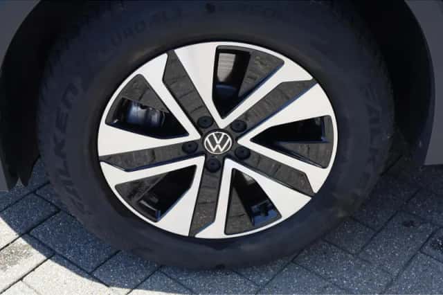 Volkswagen Tiguan (2025) thumbnail 6