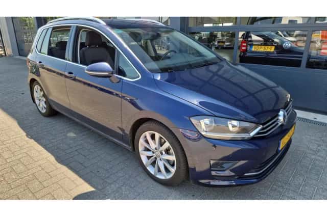 Volkswagen Golf Sportsvan (2016) thumbnail 5