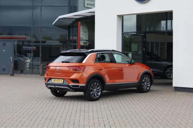 Volkswagen T-Roc (2019) thumbnail 4