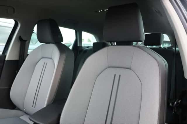 SEAT Leon (2026) thumbnail 6