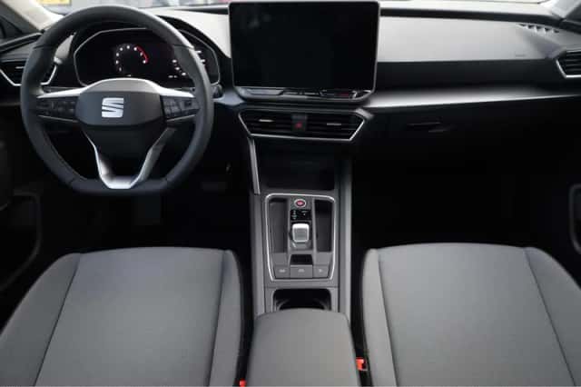 SEAT Leon (2026) thumbnail 2
