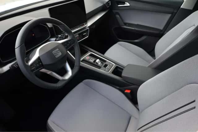 SEAT Leon (2026) thumbnail 4