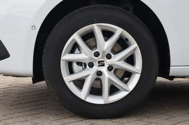 SEAT Leon (2026) thumbnail 6