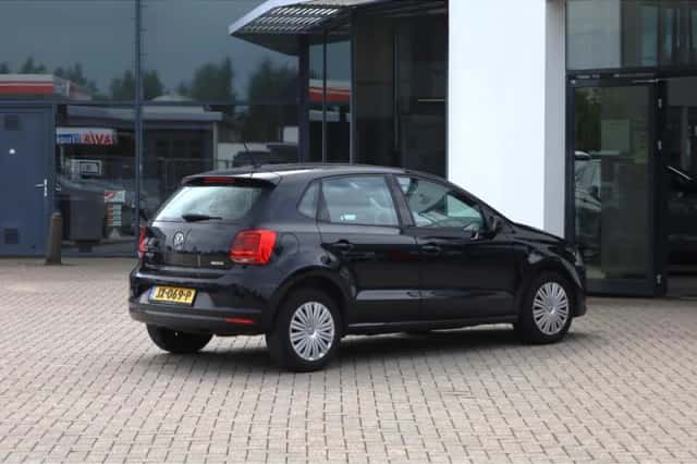 Volkswagen Polo (2016) thumbnail 3