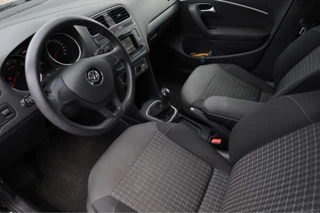 Volkswagen Polo (2016) thumbnail 4