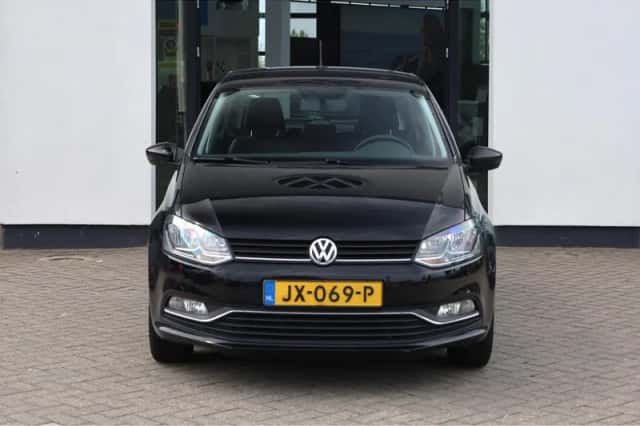 Volkswagen Polo (2016) thumbnail 5