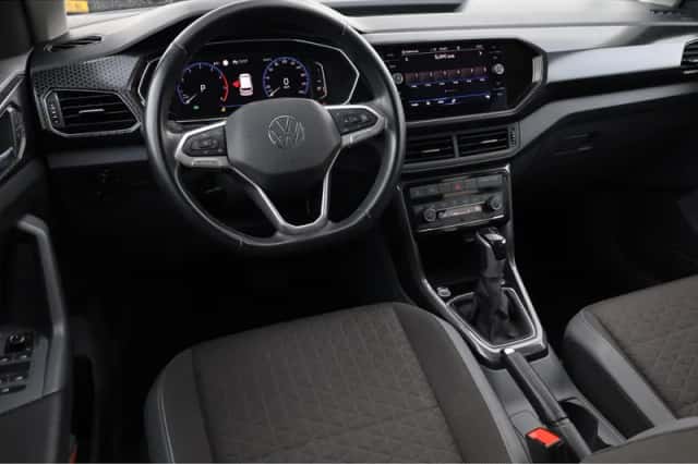 Volkswagen T-Cross (2021) thumbnail 4